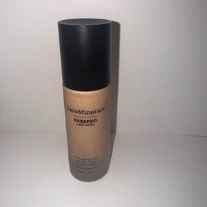 bareMinerals BAREPRO 24H Wear Skin Perfecting Matte Ultra Comfort Foundation